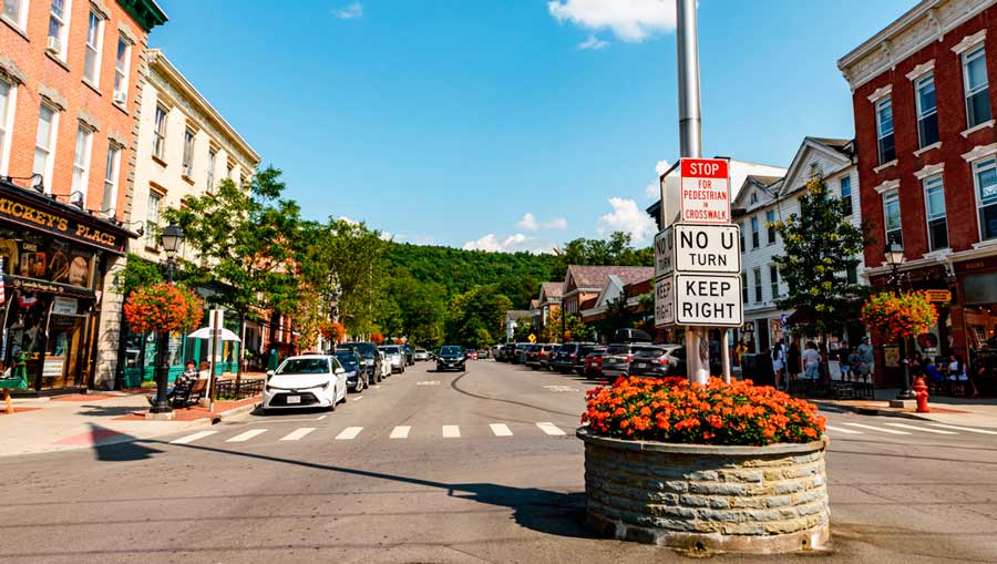 14 Best Towns in New York (in 2023) Travel Lemming