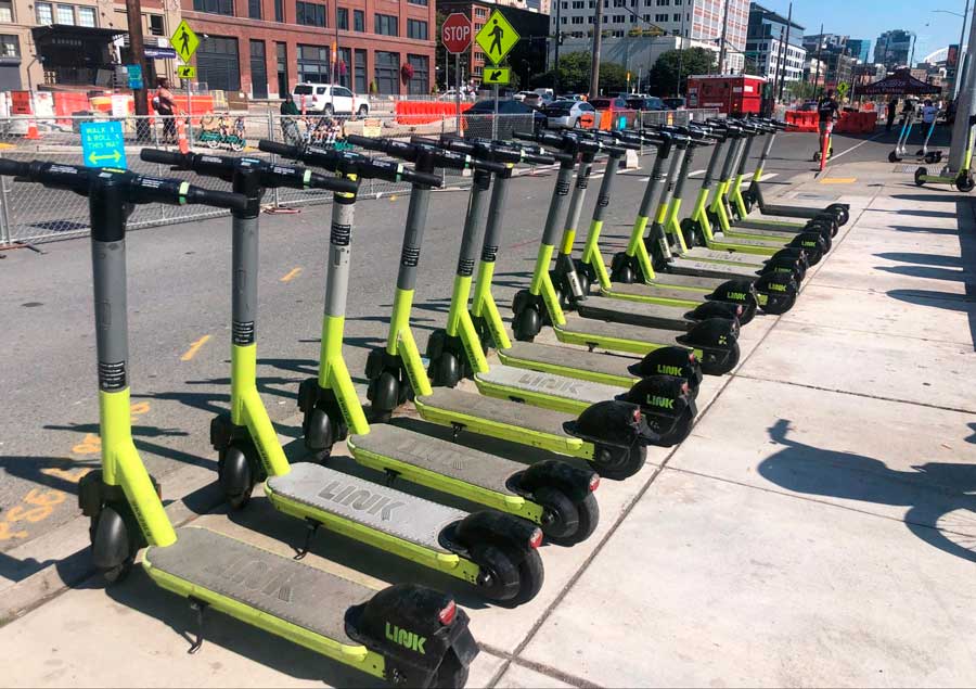 Getting Around Seattle (A Local’s Transportation Guide)