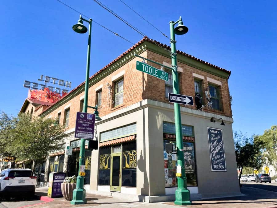 8 Best Tucson Neighborhoods (By a Local)