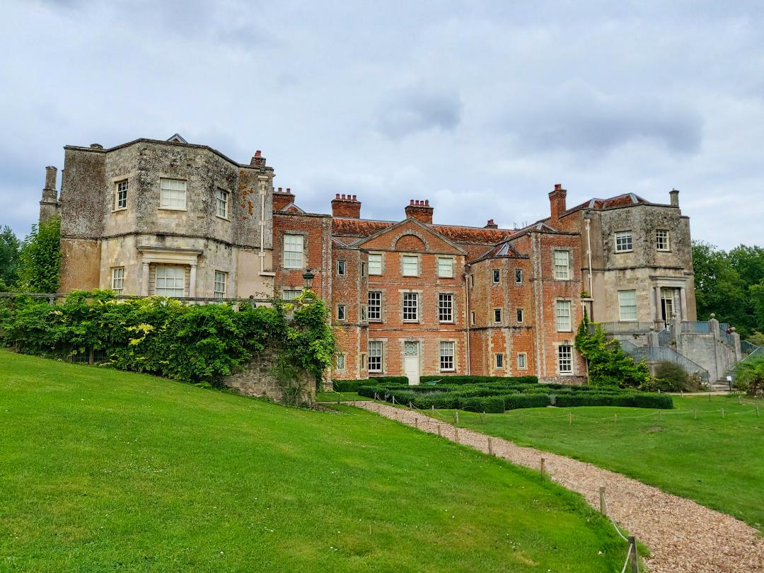 Mottisfont, a lovely English day trip Travelling Han