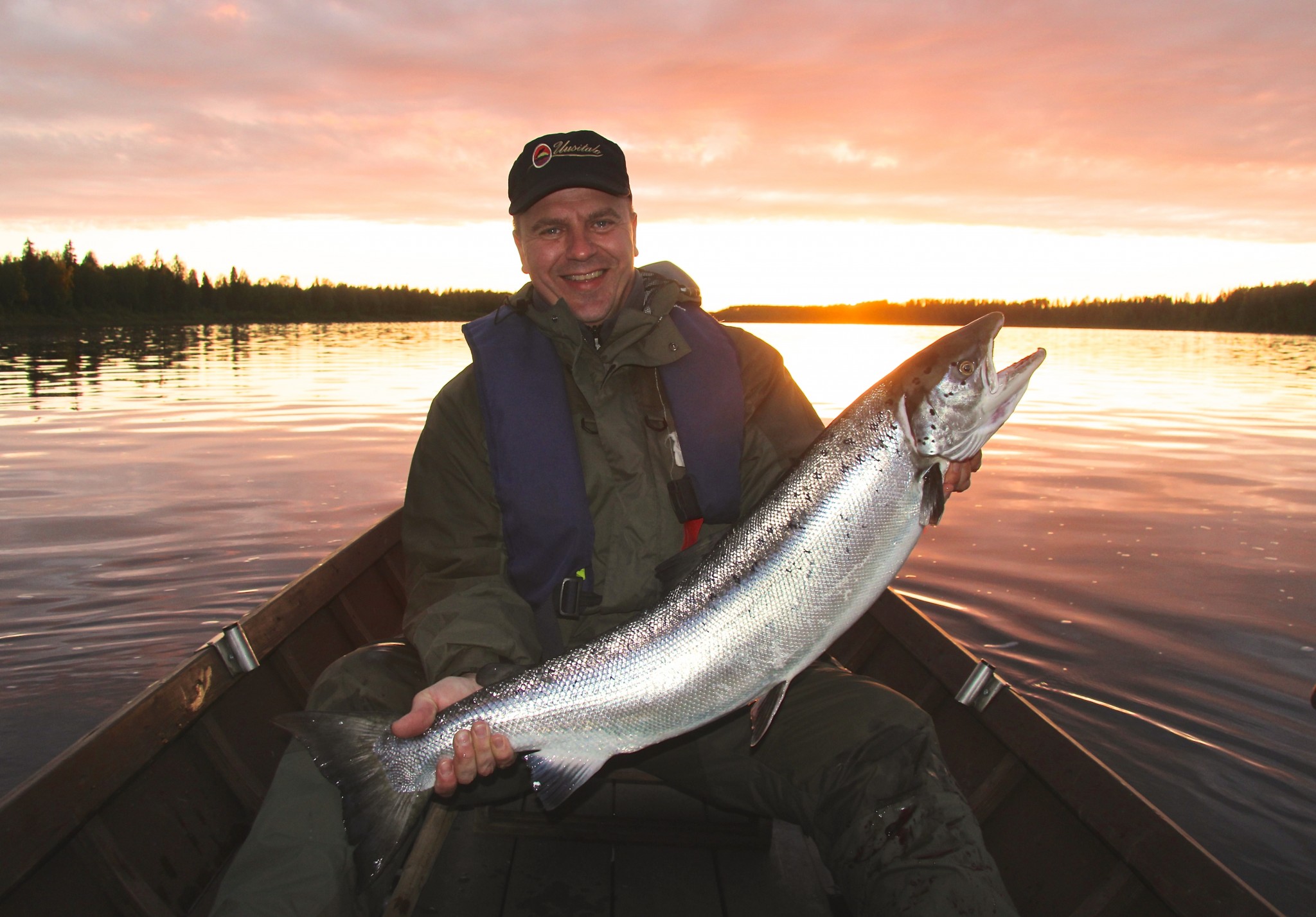 Naamisuvanto Salmon Fishing Resort Pello Lapland Finland