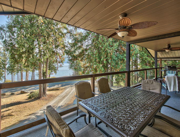 The Lake House Shuswap Lake Cabin rentals