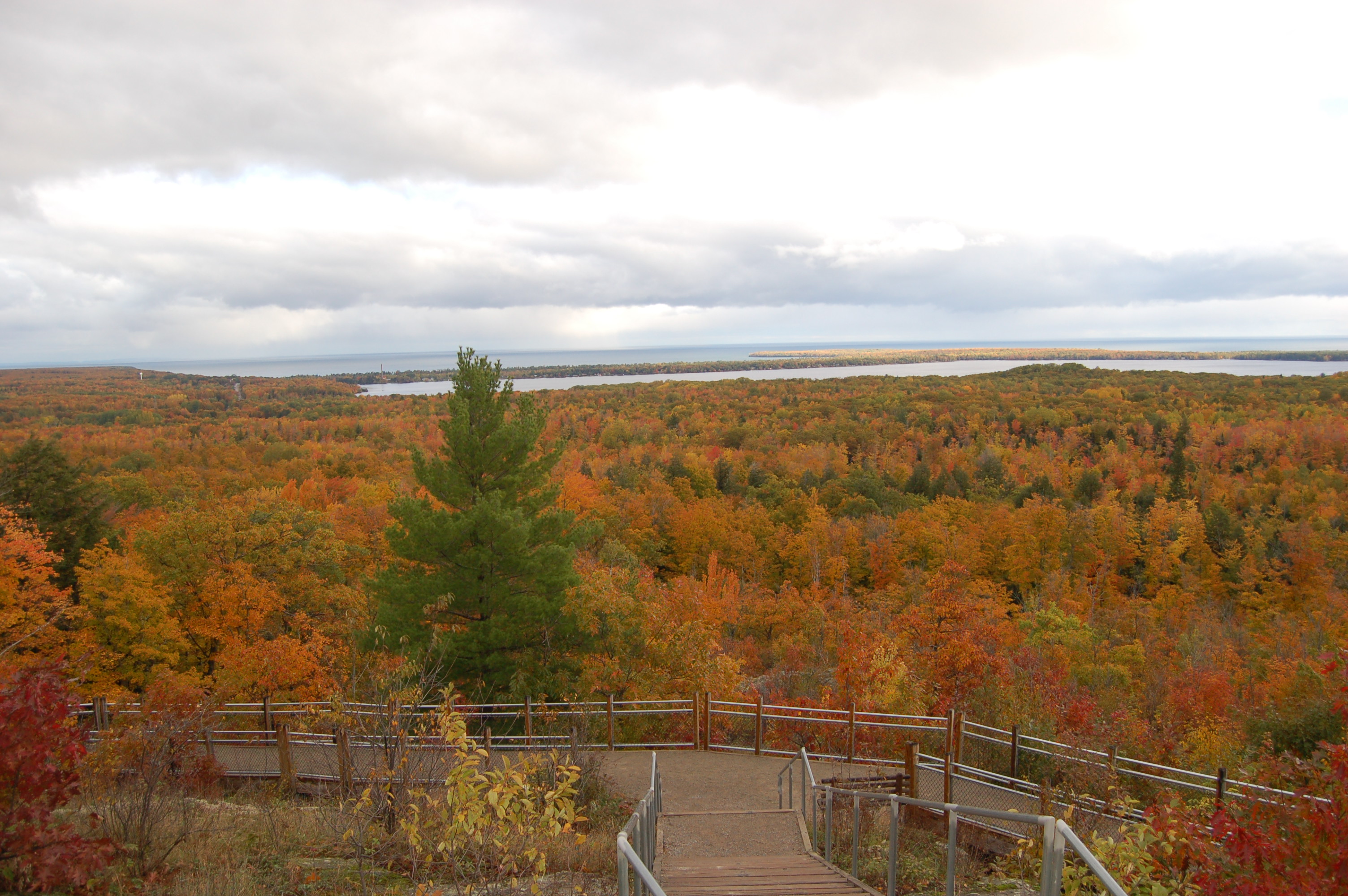 Michigan Trail Tuesday Thomas Rock Scenic Overlook, Marquette County