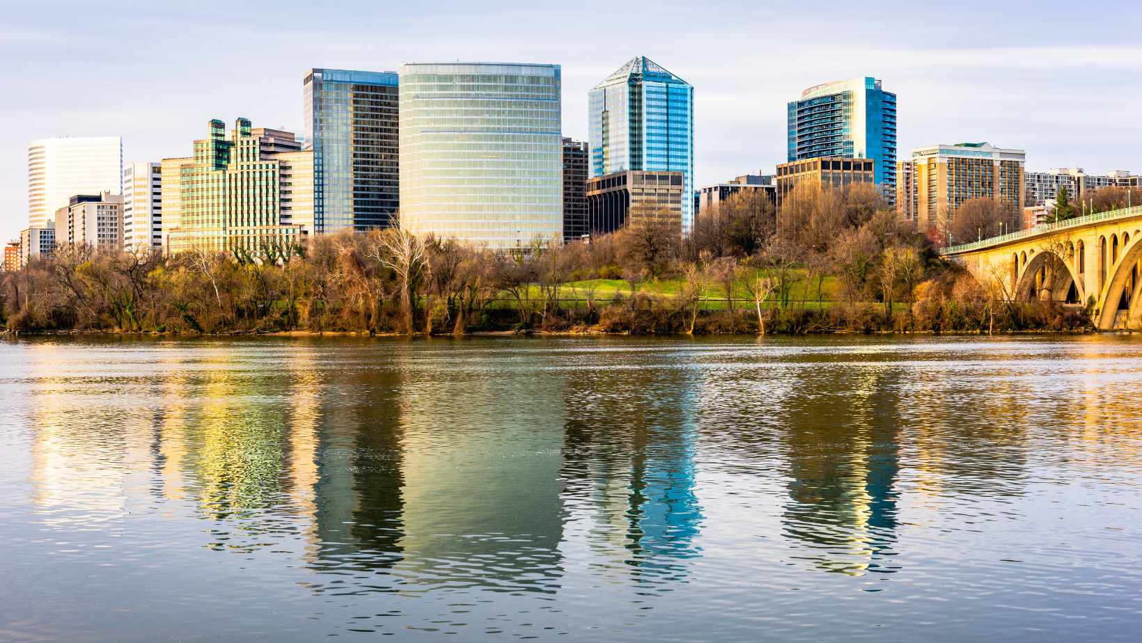 Distance Between Arlington And Dallas How Far Apart Are They Travel