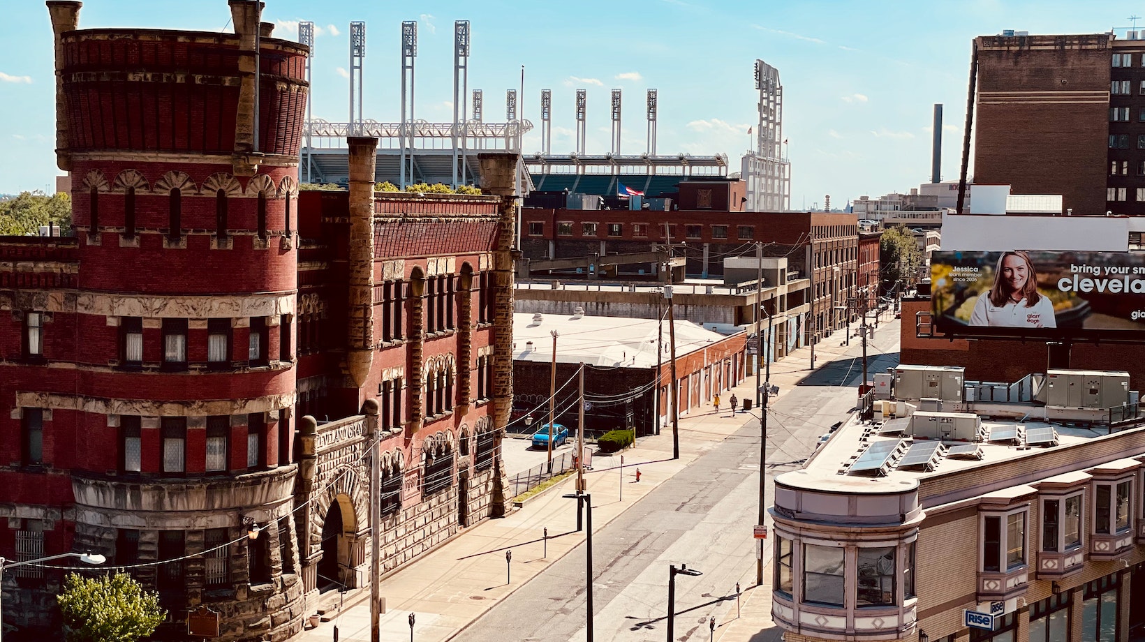 Best Ways to Travel Between Chicago and Cleveland Distance Between