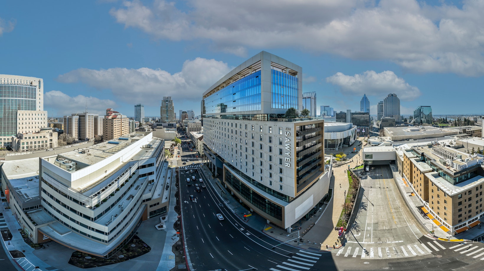 Exploring the Distance Between Scottsdale and Glendale Attractions and