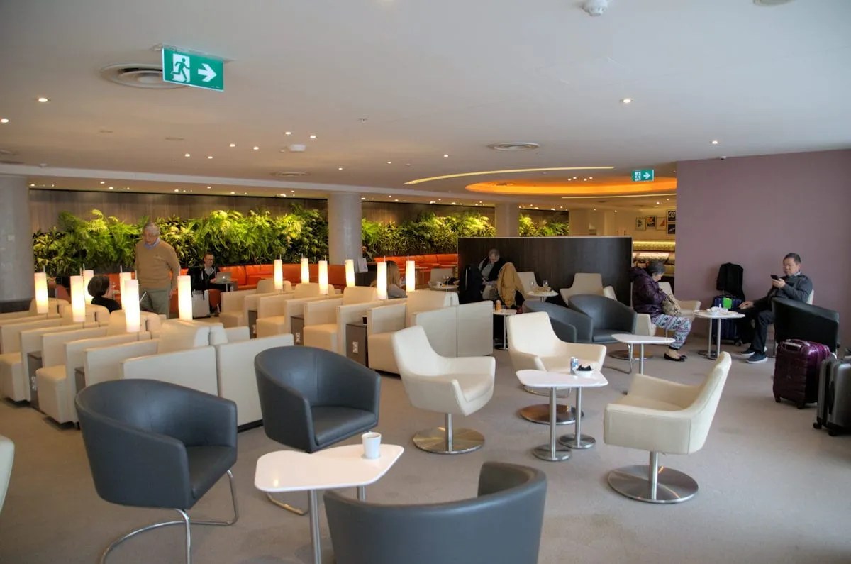 The Advantages of an Airport Lounge Travel Without Limits