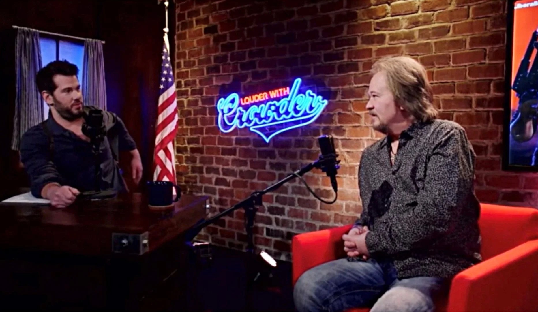 Travis Tritt Guests on Louder with Crowder —