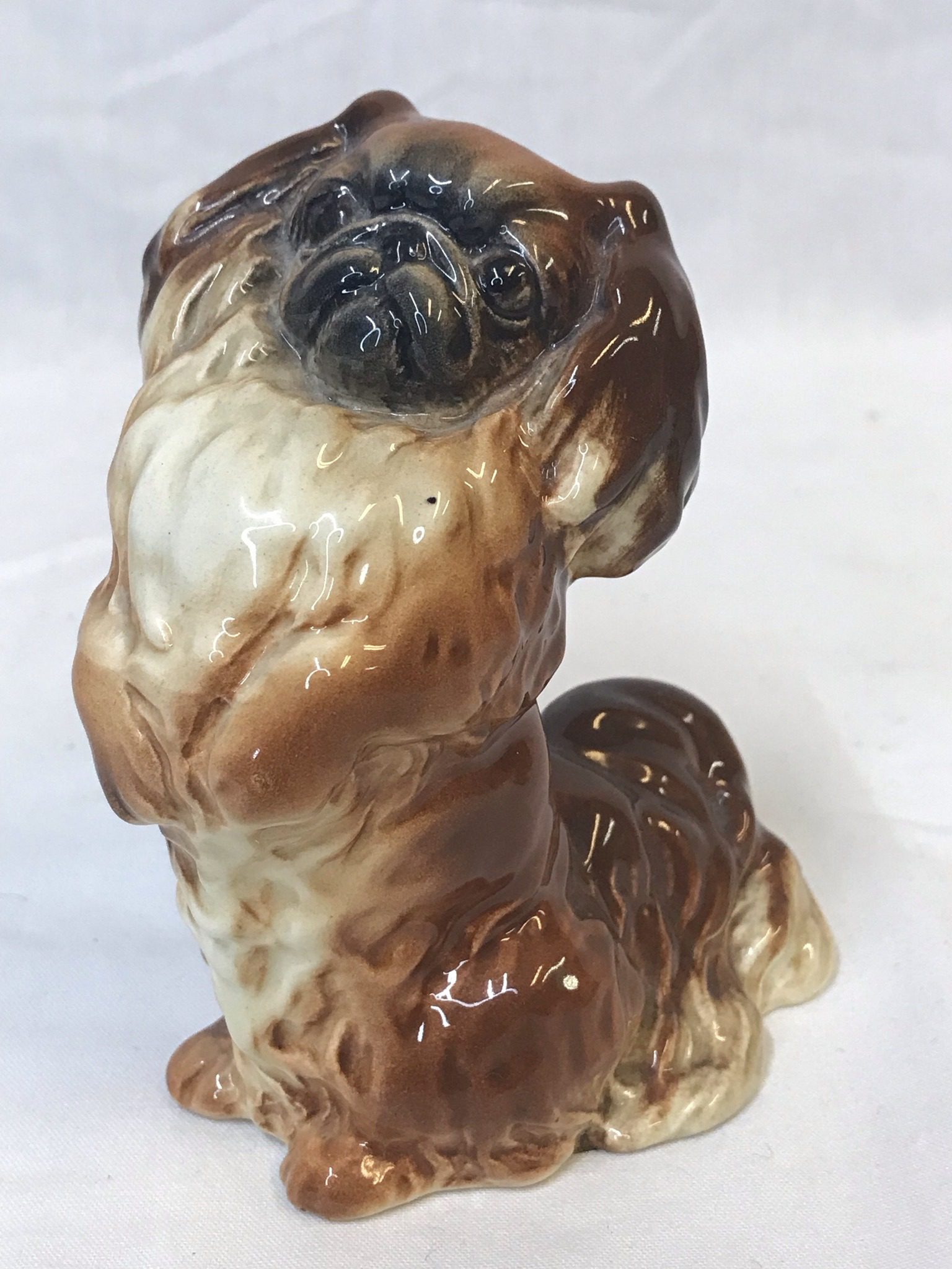 Beswick Dog Figurine Pekingese 1059 Treasure Antique & Appraisers