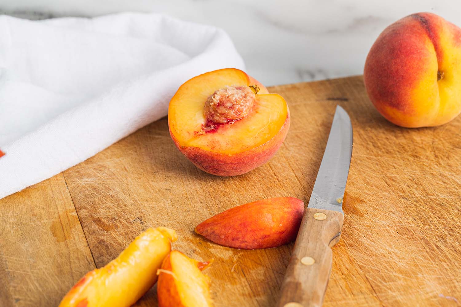 Peaches For Sale Fresh Fruit Delivered TreeRipe Fruit Co.