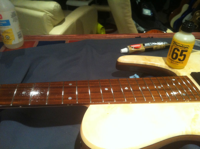 more fret polishing / fretboard oiling
