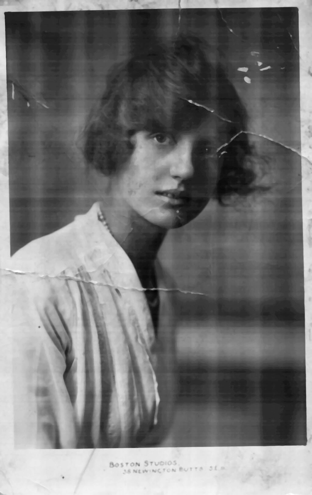 Family of John William HAWKRIDGE and Jane C CRAWLEY