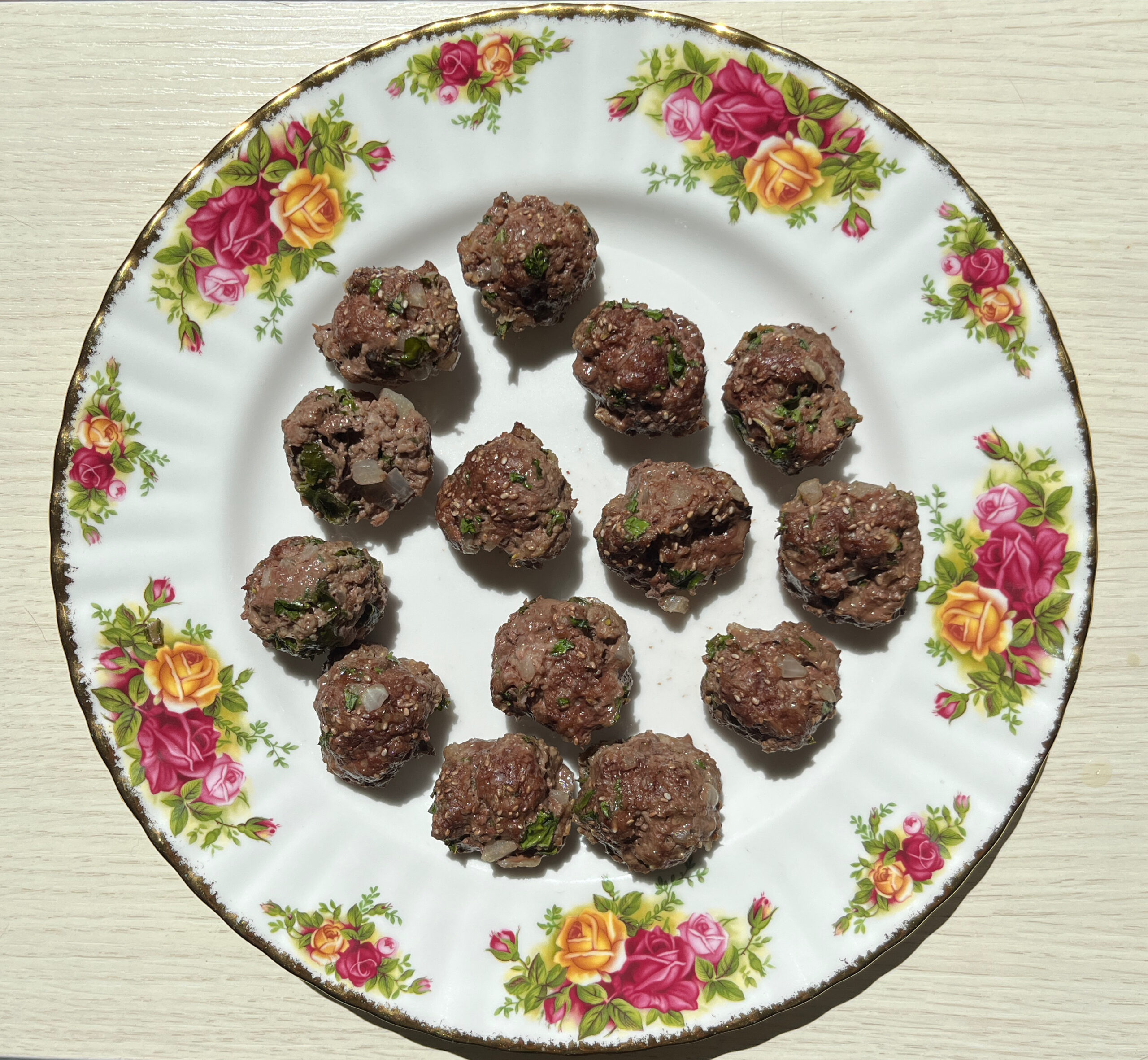 How to make beef meatballs for toddlers. Treehouse Homemaker