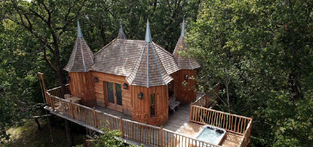 Chateaux dans les Arbres, Perancis