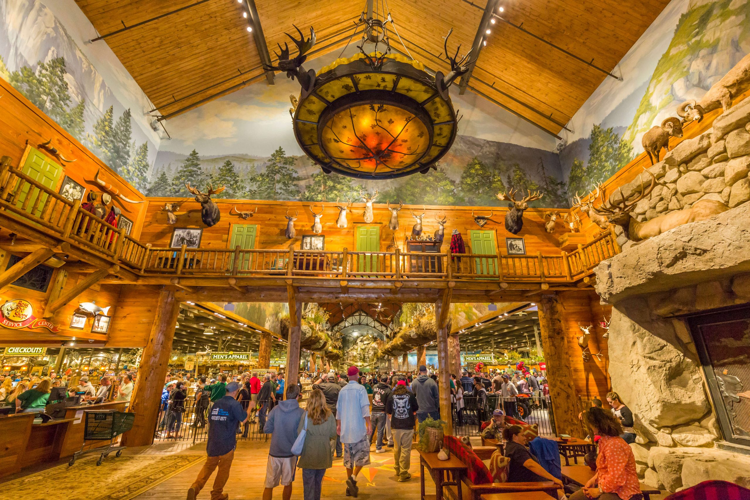 Natural Habitat Displays at Bass Pro Shops TreeScapes & PlantWorks