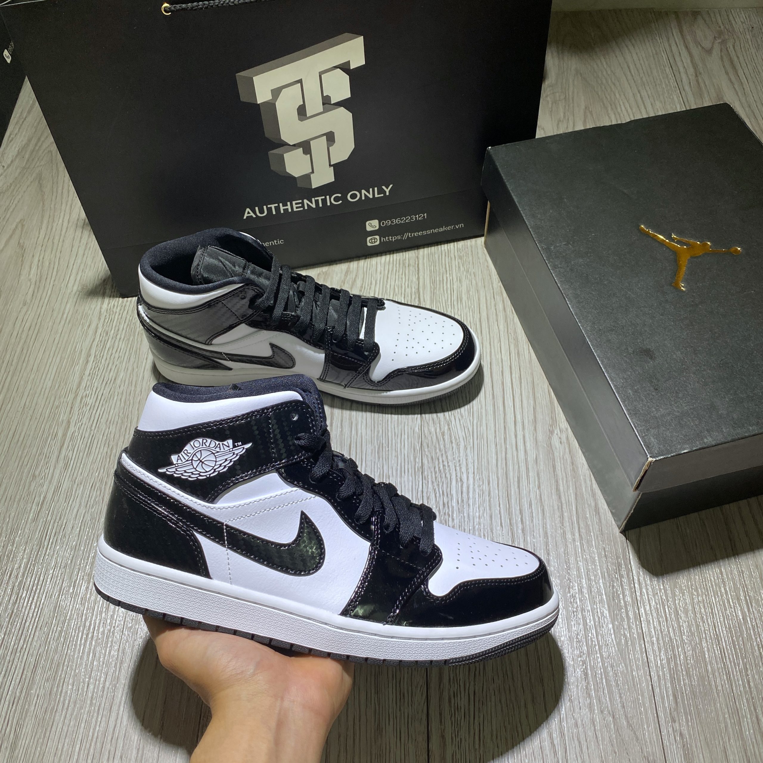 NIKE AIR JORDAN 1 MID CARBON FIBER DD1649 001 Trees Sneaker