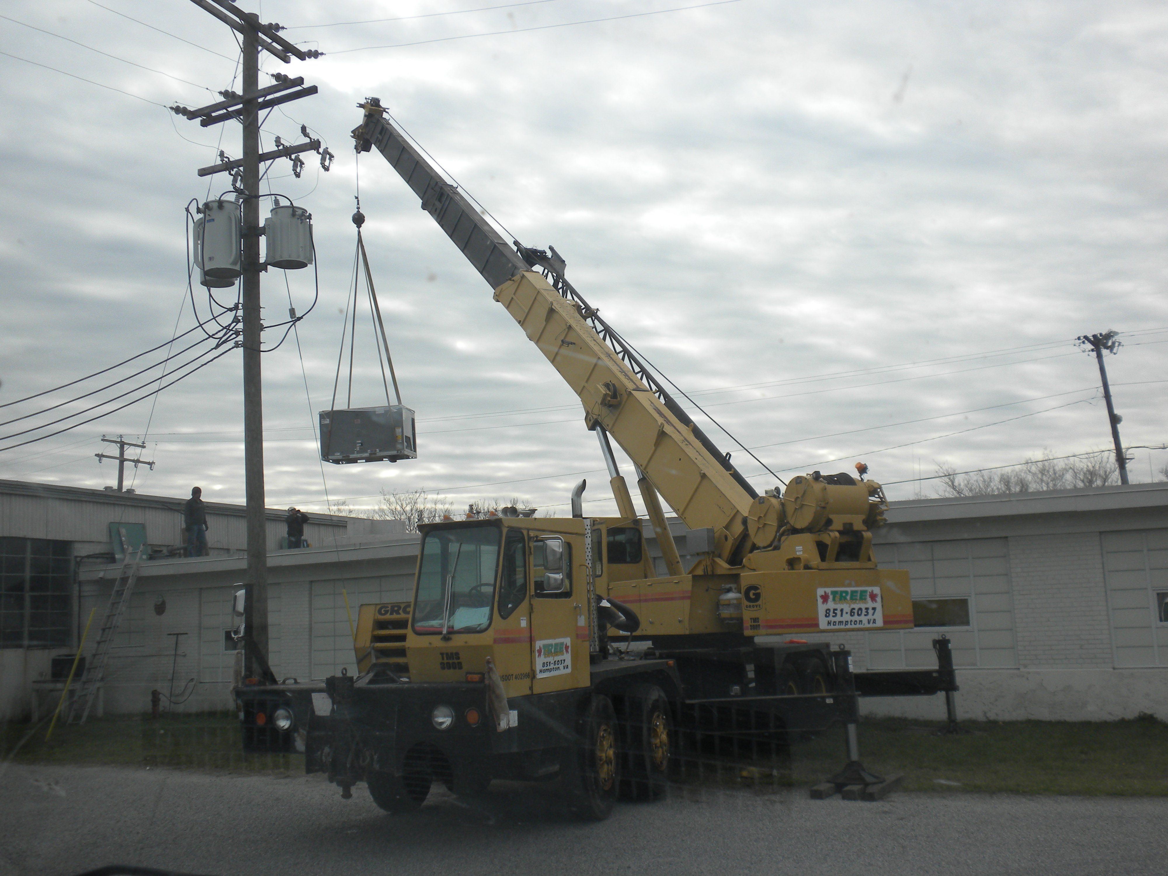Crane Ac unit (1) Tree Surgeons