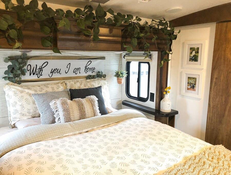 16 RV Decorating Design Ideas and Styles Trendey