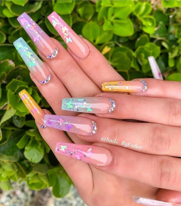 40+ Spring nails trends with Butterfly nails design art 2021