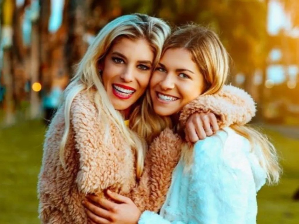 Rebeca Zamolo & Her Team Member's Interesting Facts