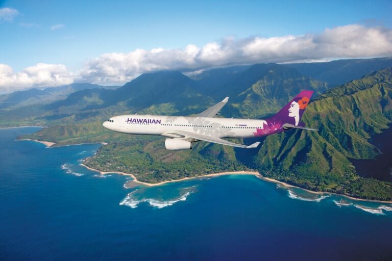 How long is flight from Honolulu to Maui? Trending Simple