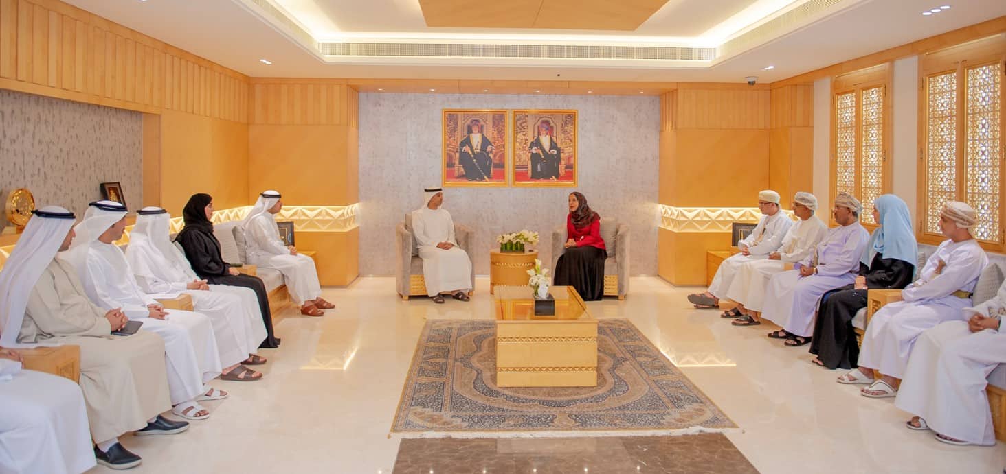 UAE, Oman education ministers discuss cooperation in the sector