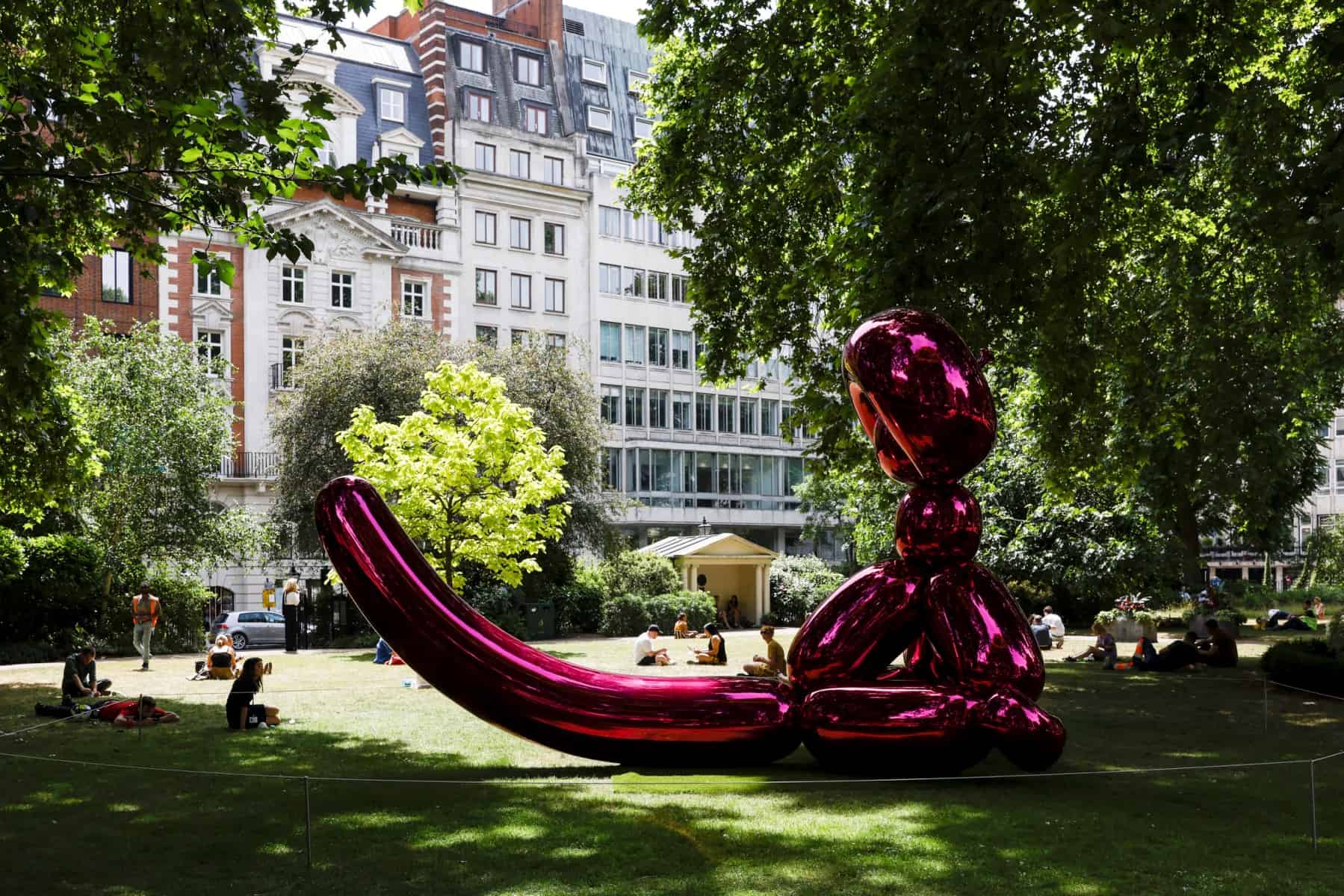 42,000 Koons sculpture breaks at art fair TRENDS Mena