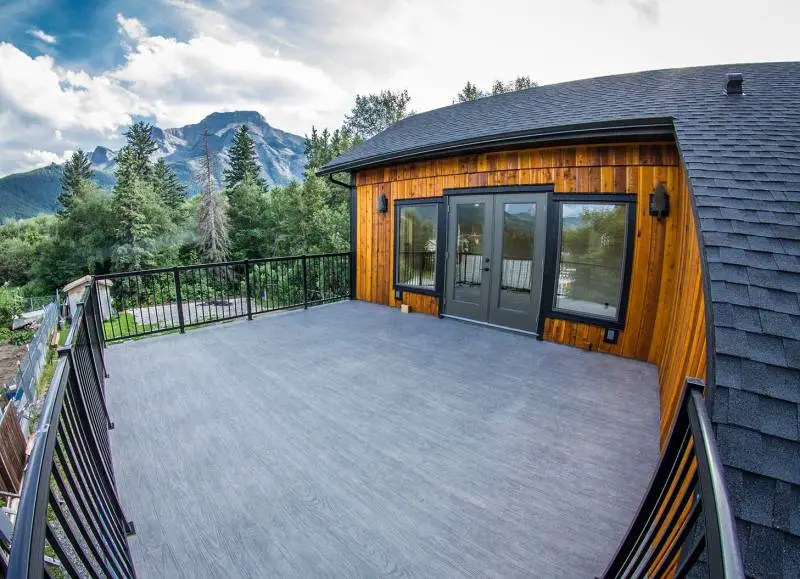 Unique and Stylish Container House in Exshaw, Bow Valley Trendy Tiny