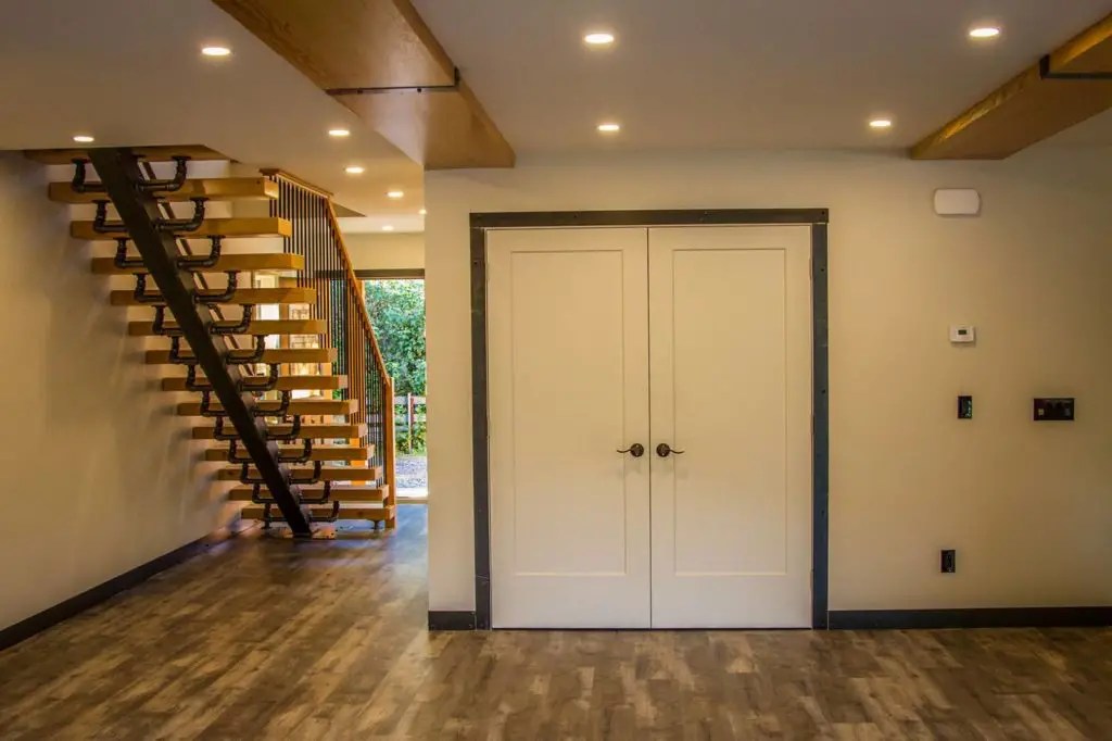 Unique and Stylish Container House in Exshaw, Bow Valley Trendy Tiny