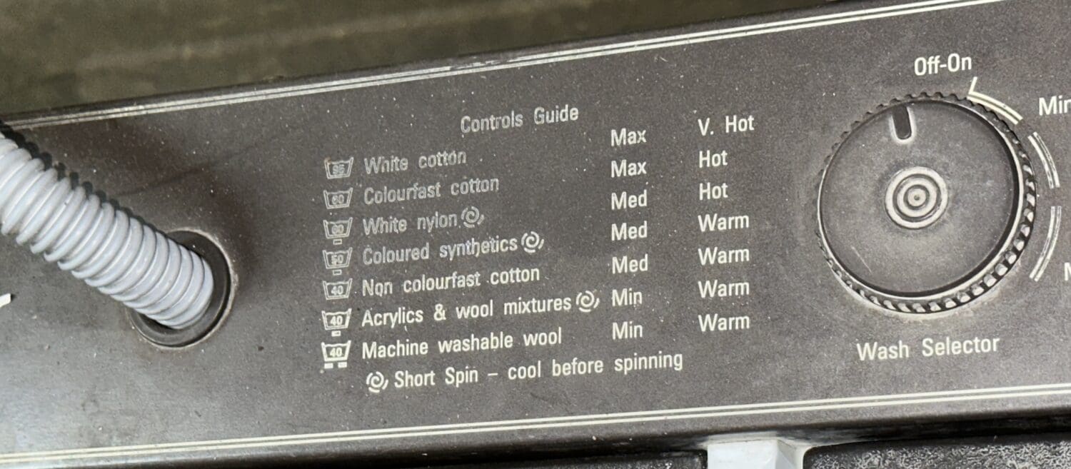 THBTTWM01 Hotpoint supermatic deluxe 9404 Twin tub Washing Machine