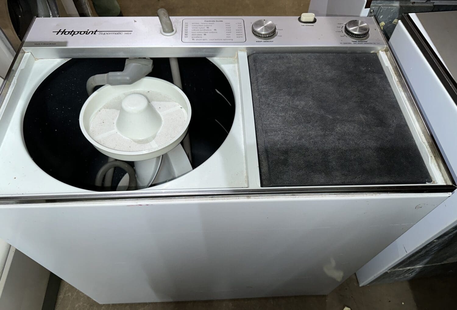 THBTTWM06 Hotpoint Supermatic Twin tub Washing Machine • Trevor Howsam Limited (Boston)