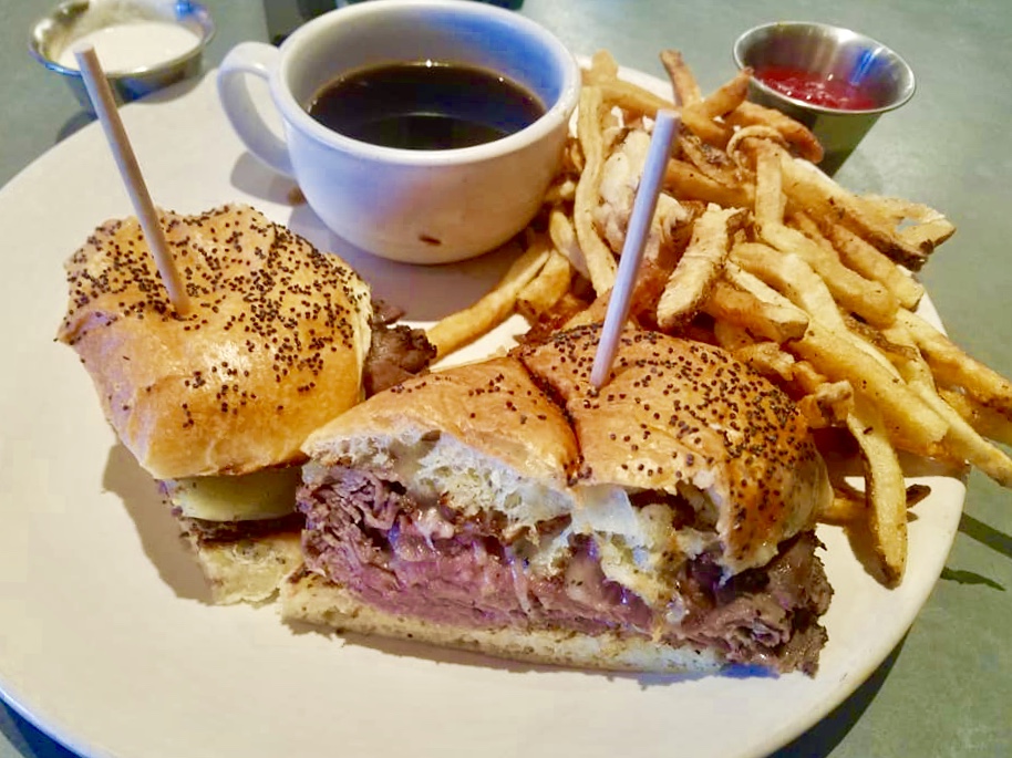 Cork & Pig Tavern (Fort Worth) Treys Chow Down