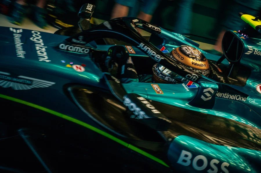 Fernando Alonso, Meksika’da fren sorunuyla yarışı bırakmış