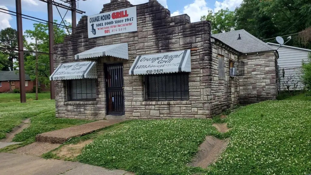 ‘Mrs. Daisy Orange Mound Grill’ still thriving after 1942 grand opening