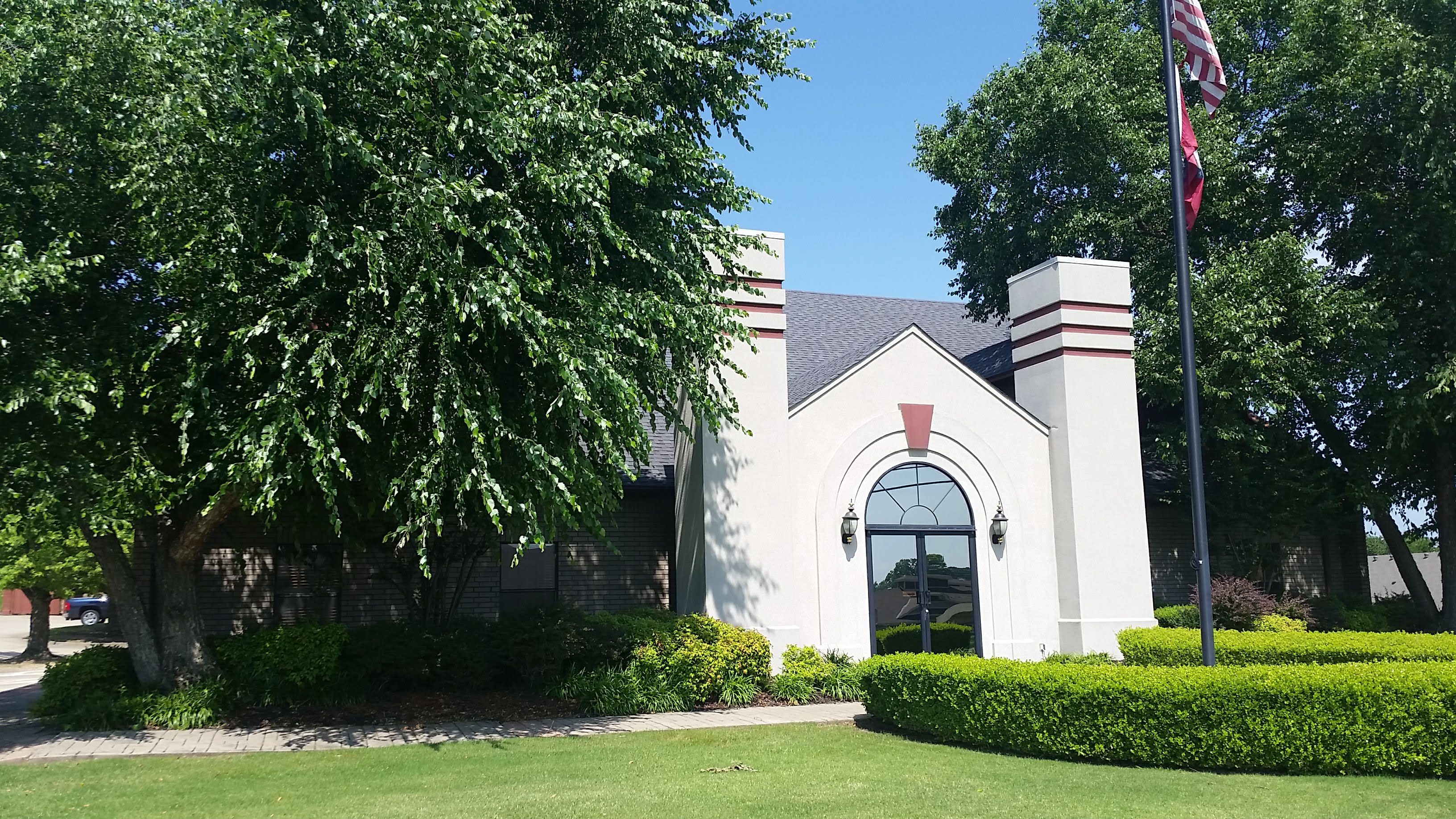 Contact Tri8 Innovation Cubed[3]