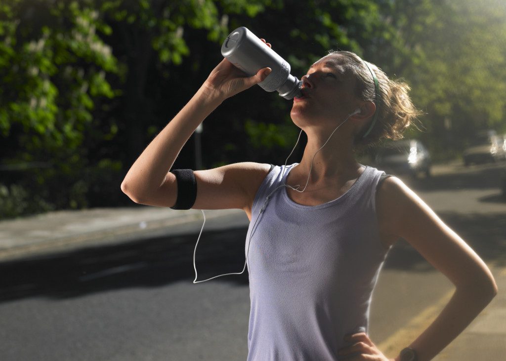 3 Bebidas de electrolitos DIY para hacer este verano