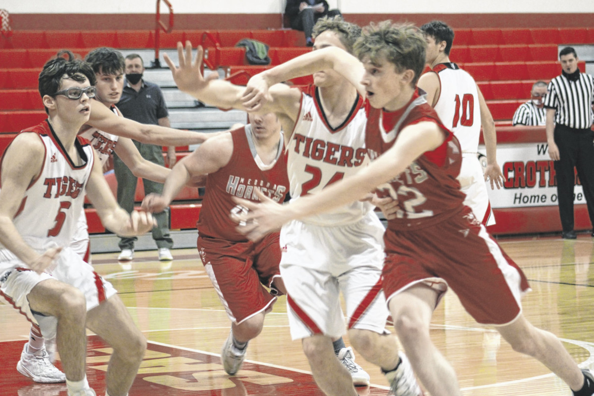 Crothersville boys handle county rival Medora Seymour Tribune