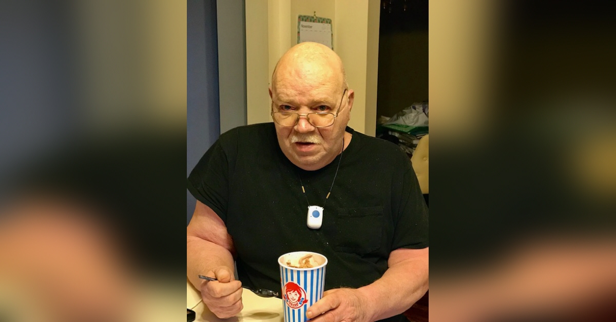 Obituary information for Robert Lloyd Navarre