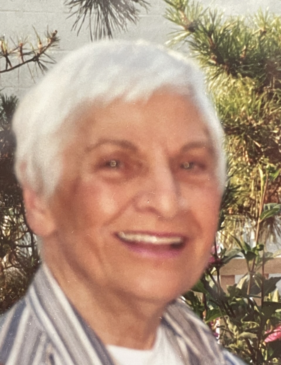 Lolita Carfora 2022 CarmonaBolen Home for Funerals