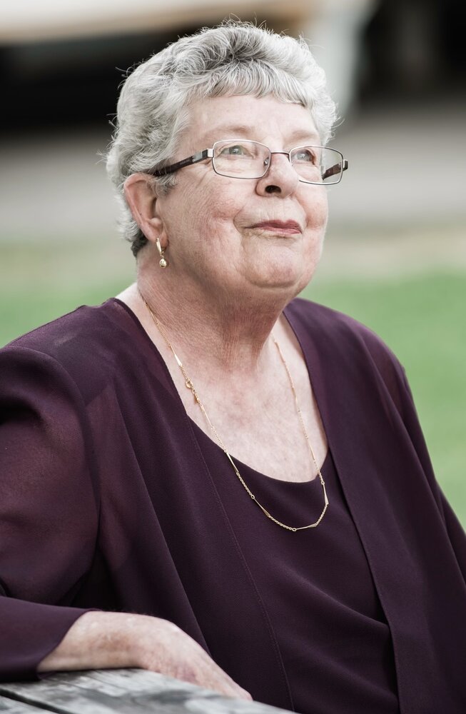 Lois Lee Sleurs 2023 Applebee Funeral Home