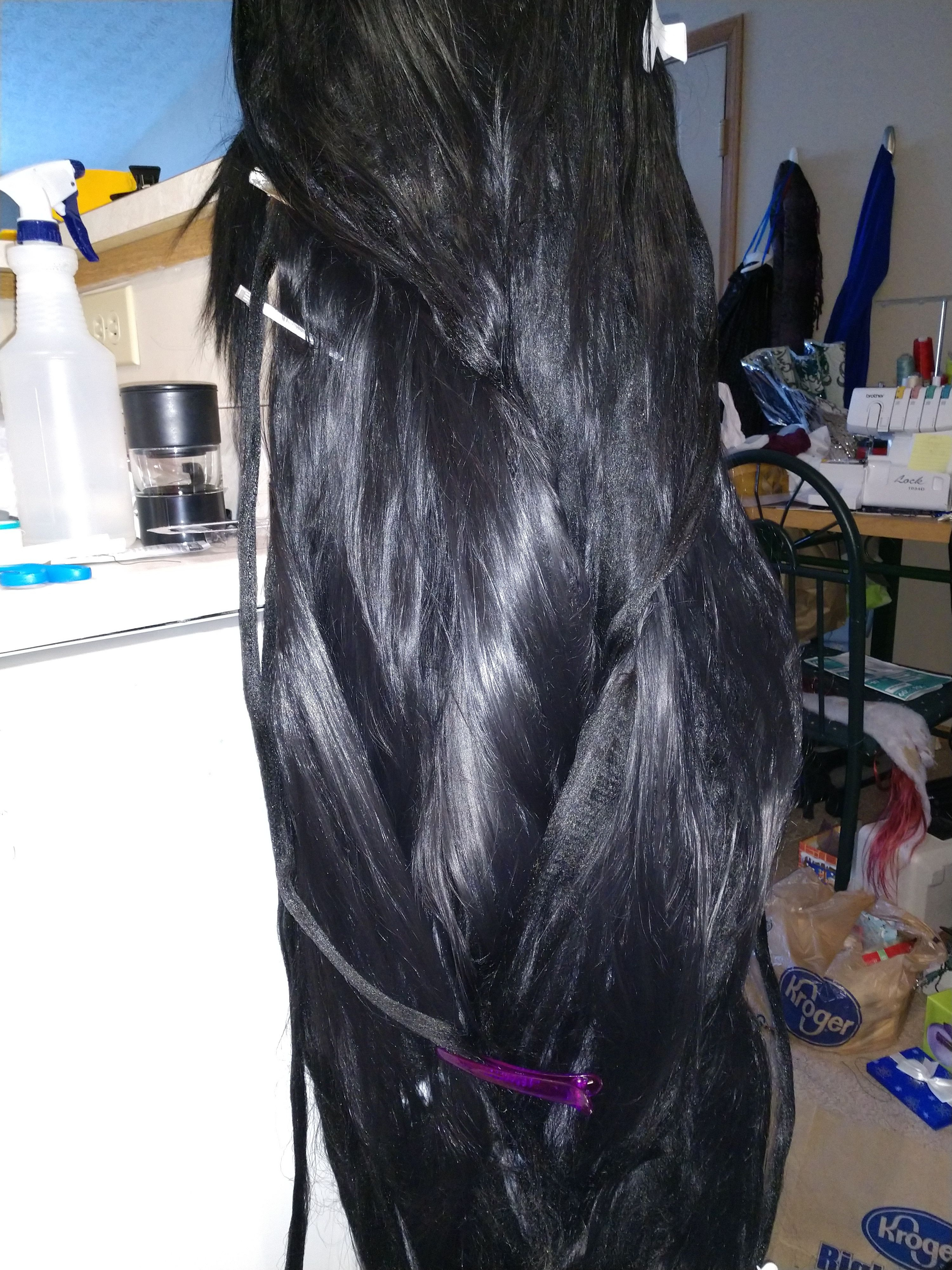 Trickssi Velvet Crowe Wig