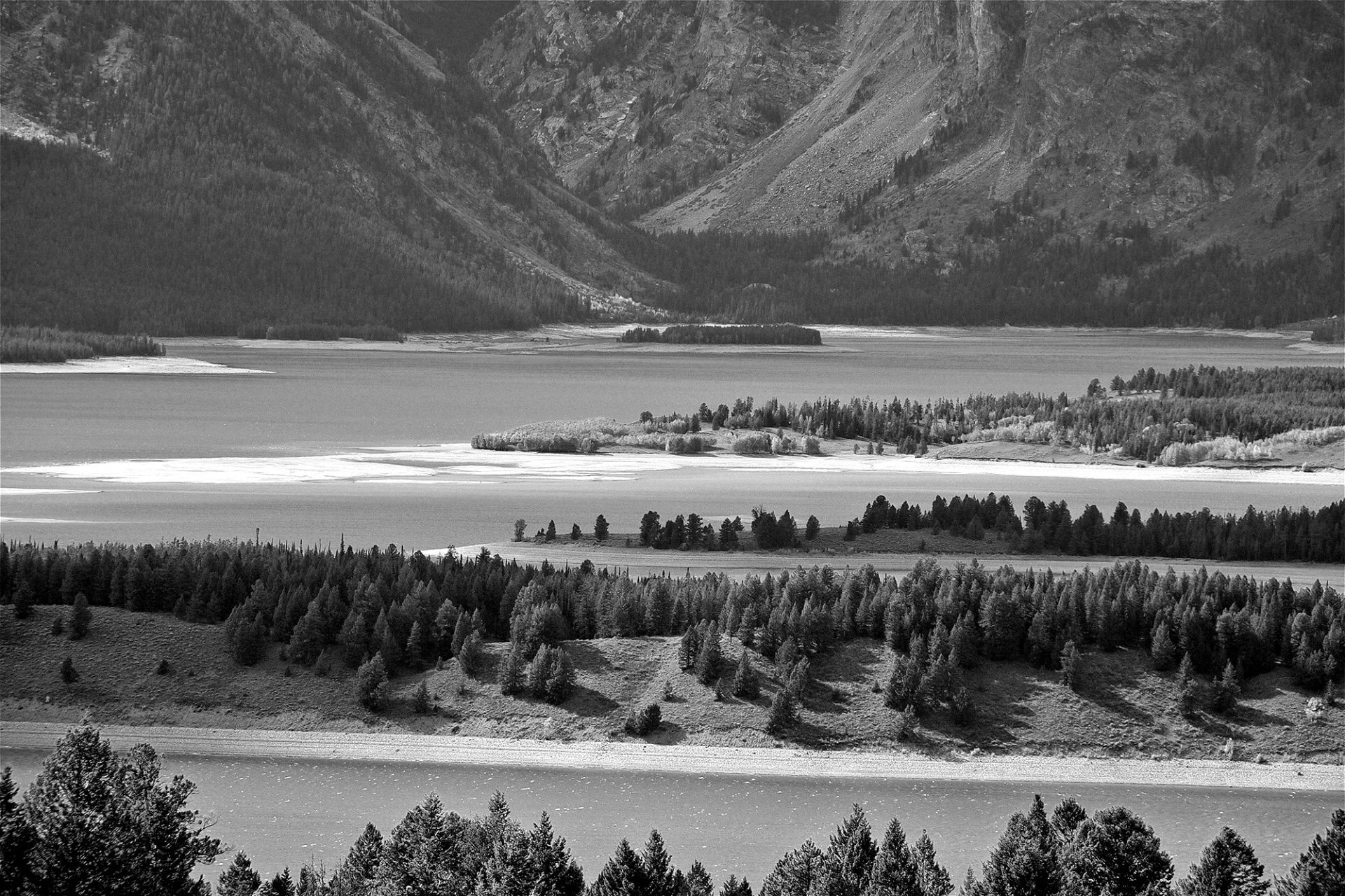 Is Jackson Lake Closed to Fishing? Trickyfish