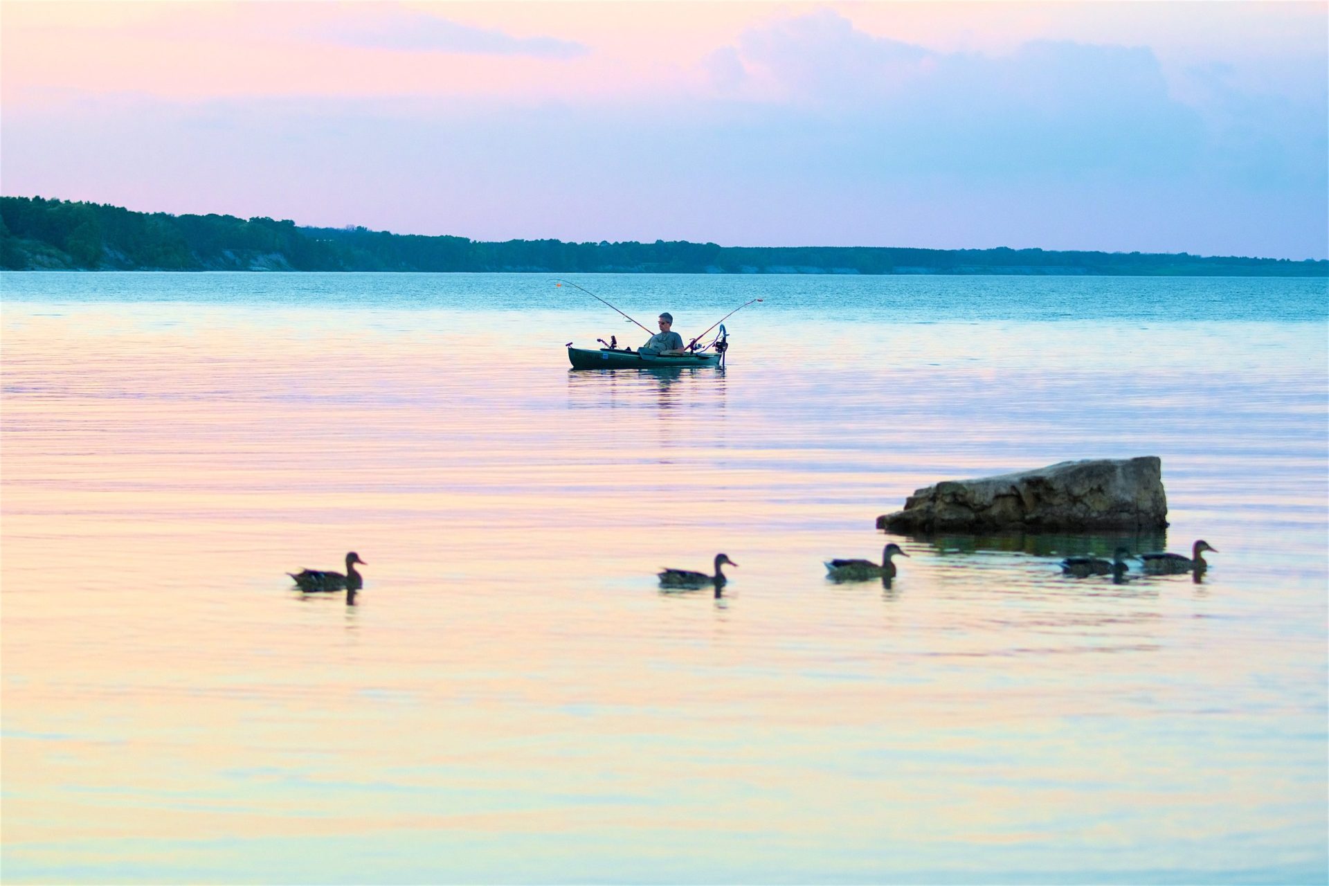 What Size Rod Is Good for Kayak Fishing? Trickyfish