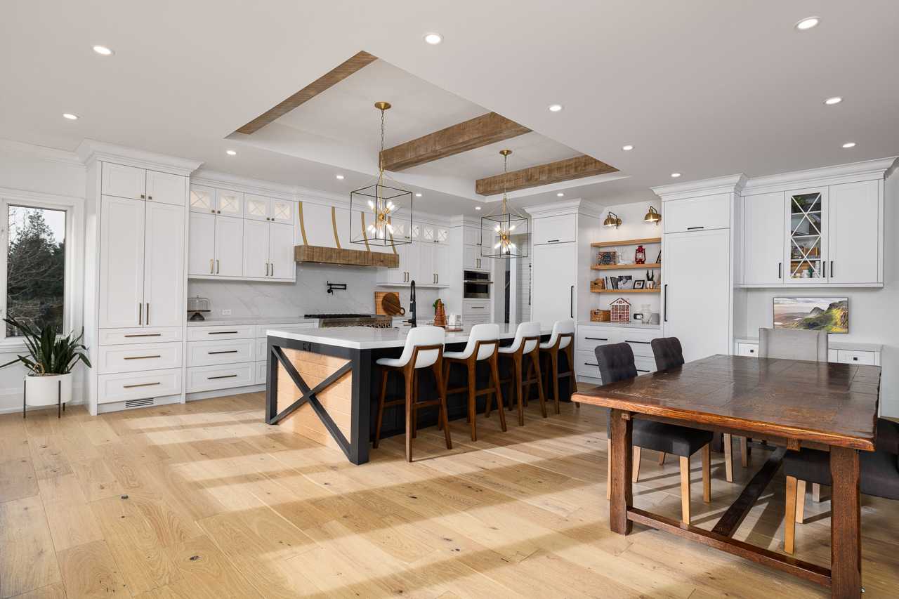 Custom transitional kitchen Luxury design Kitchen in Rowley Dr, Palgrave