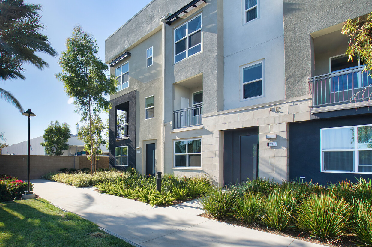 2304 Synergy 2304 Synergy, Irvine, CA 92614