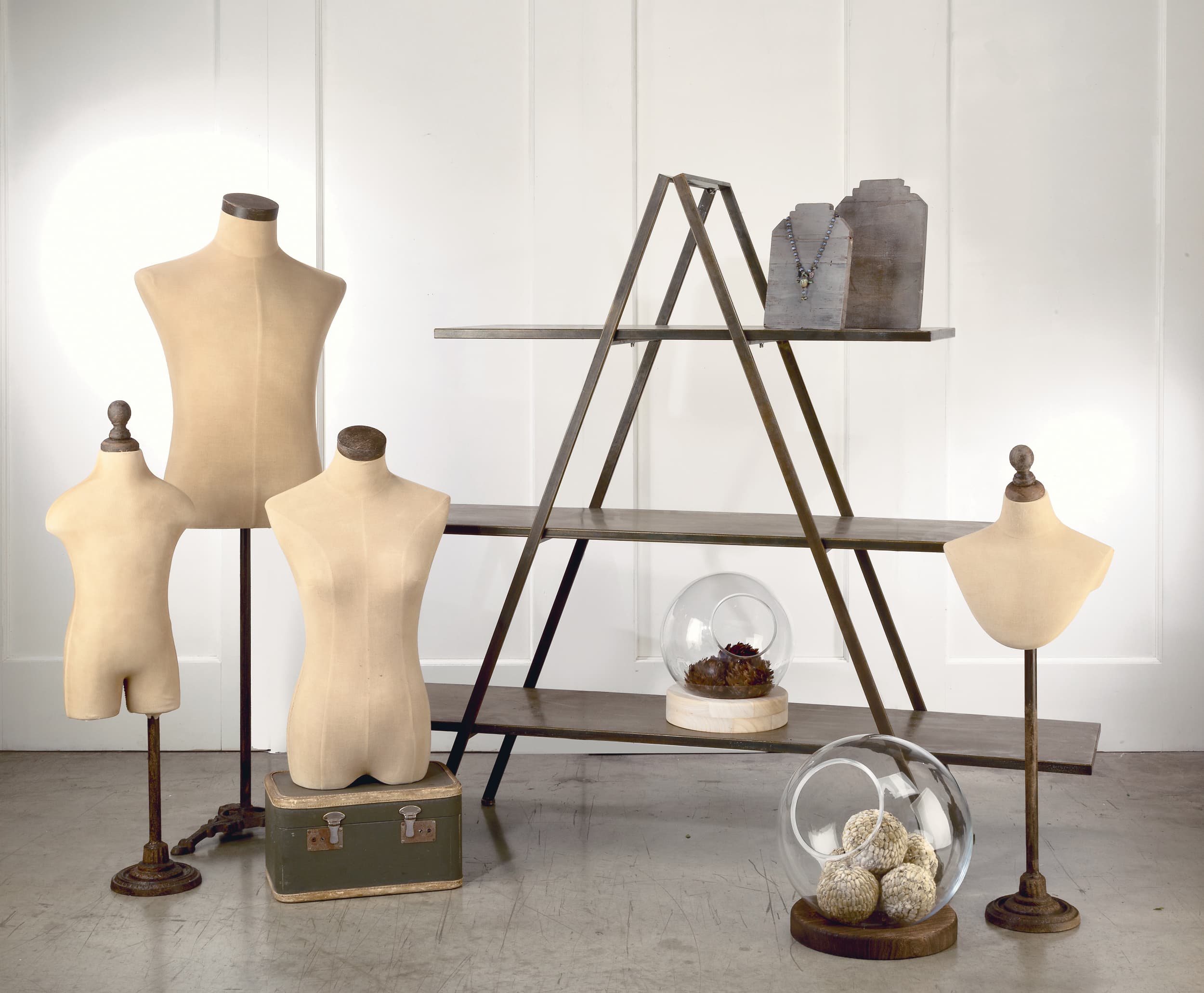 Tripar International, Inc. Wholesale Visual Displays & Giftware