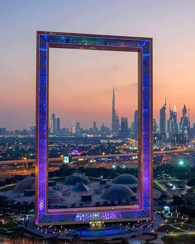 Dubai Frame TripHock