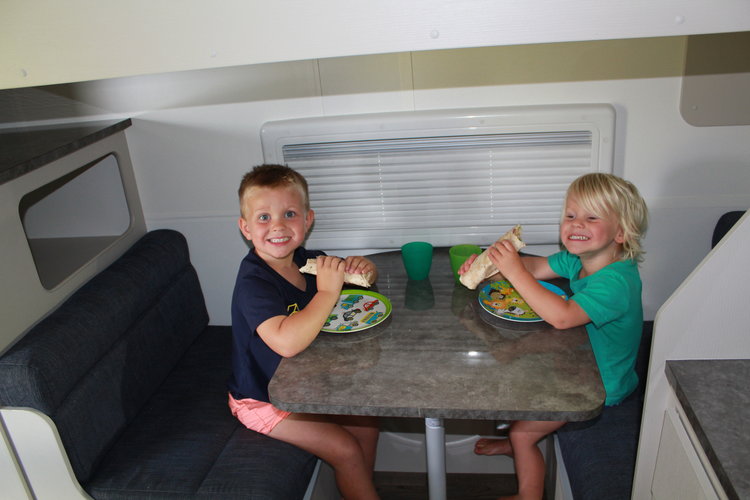 “JINDABYNE FAMILY POP TOP REVIEW” from TIAV Trip In A Van