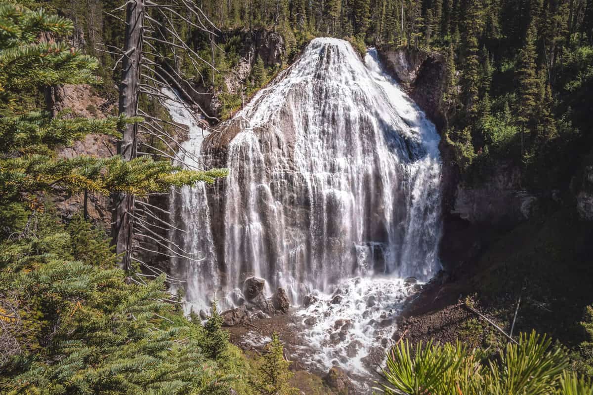 9 Hidden Gems in Yellowstone That Only Locals Know About