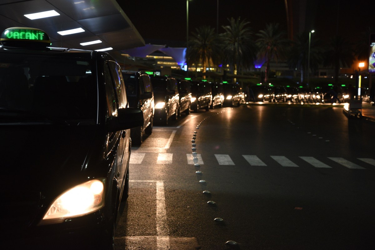 Fake taxis hunt after cash TRIPS NOTES